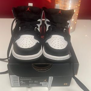 Toddler Jordan 1 mid
